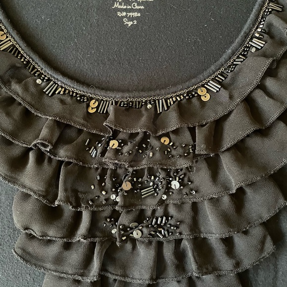 EUC 🖤 Chico’s Travelers™ Ruffle Tank | Scoop Neck | Beaded Detail - Picture 3 of 3